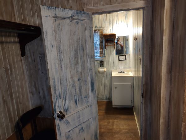 Rock Village Court - Cabin 4